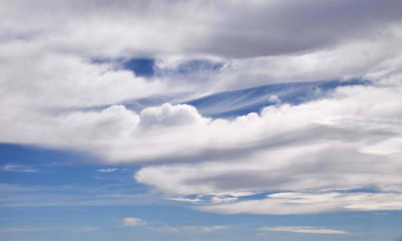 asombroso;cielo,naturaleza,azul,nube,cielo,clima,día,estratosfera,nublado,espacio,verano,nube cúmulo,fondos,cielo,al aire libre,clima,meteorología,esponjoso,belleza en la naturaleza,sol,