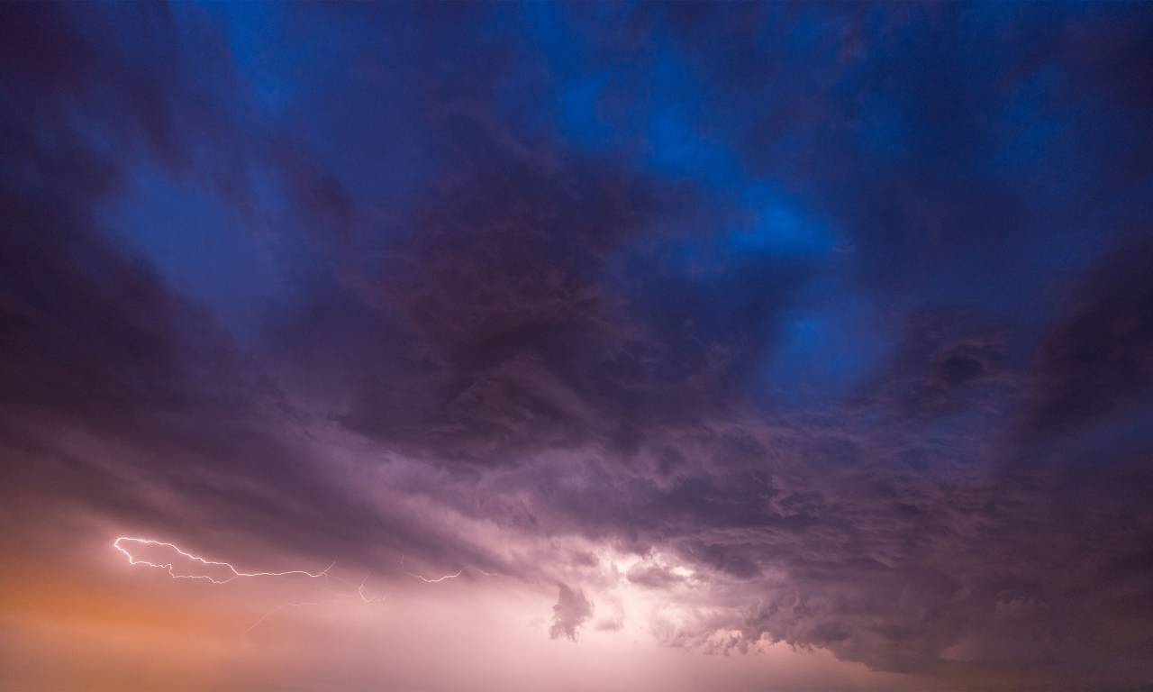increíble;cielo,naturaleza,azul,nube,cielo,clima,puesta de sol,noche,anochecer,al aire libre,fondos,oscuro,estratosfera,