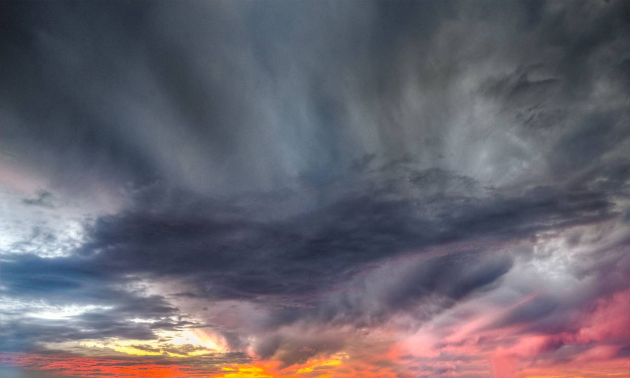 asombroso;cielo,naturaleza,atardecer,clima,nube,cielo,anochecer,fondos,al aire libre,nublado,azul,estratosfera,cielo,sol,cielo espectacular,luz solar,paisaje,espacio,belleza en la naturaleza,día,verano,noche,