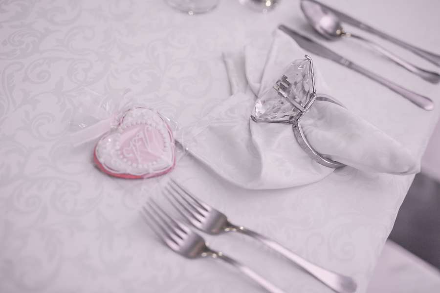 dinner table, Valentine’s day, ring, diamond 