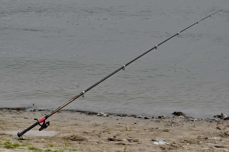 artes de pesca, caña de pescar, orilla del río, agua