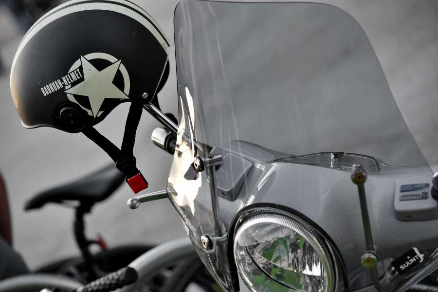 headlight, helmet, moped, motorcycle 