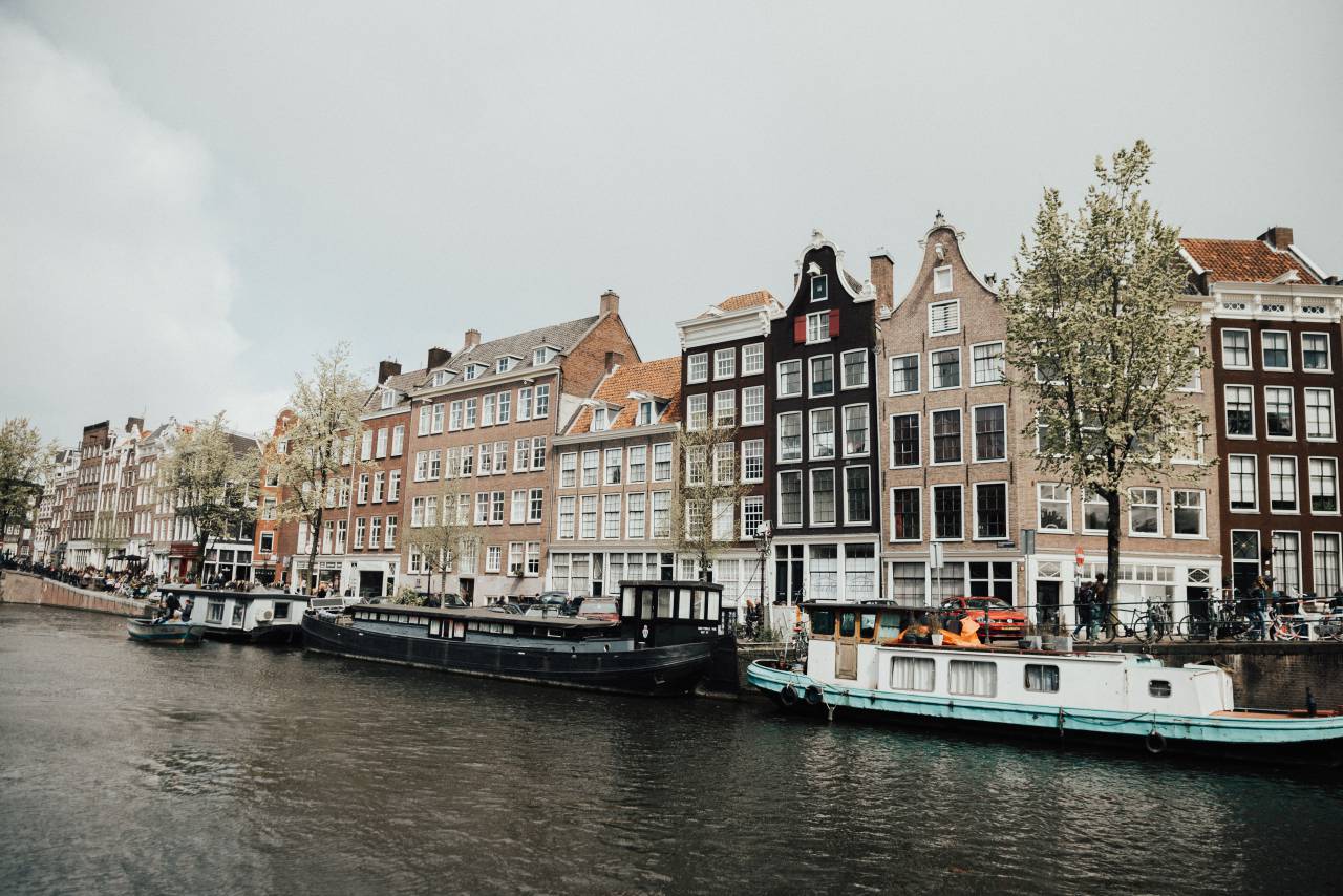 architecture, building, infrastructure, boat, yacht, water, transportation, travel, outdoor, city
, 