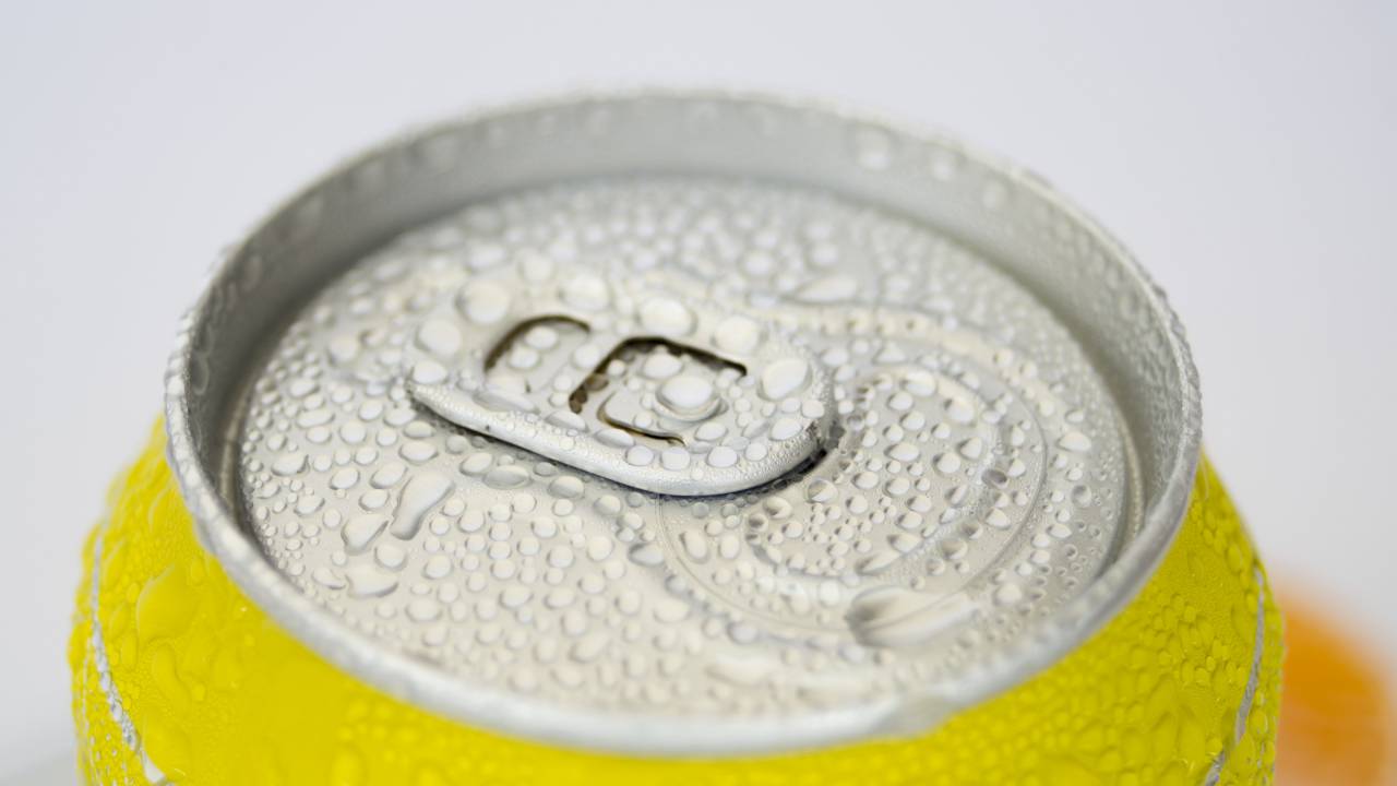 cold, drinks, can, top, beverage, condensation, yellow
, 