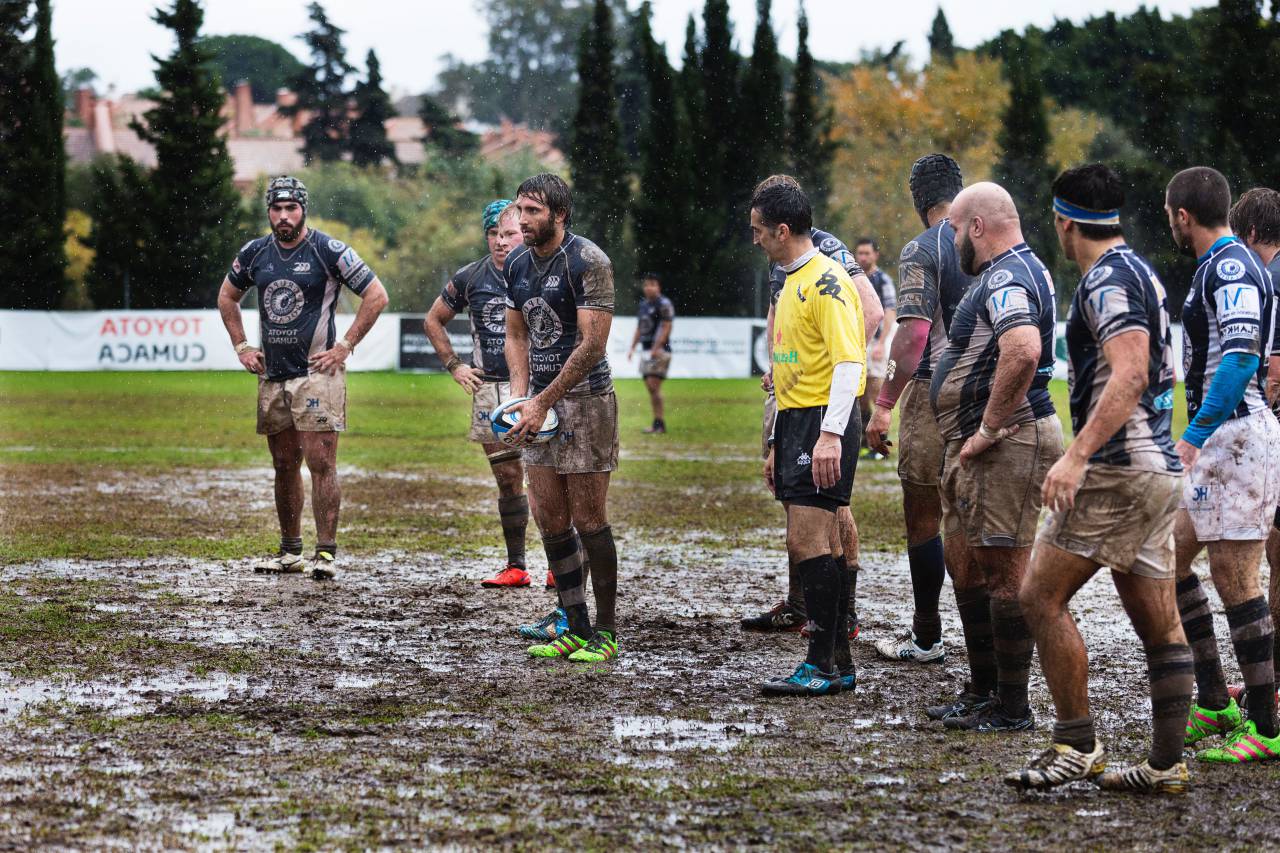 people, men, outdoor, nature, field, sport, game, mud, grass, ball
, 