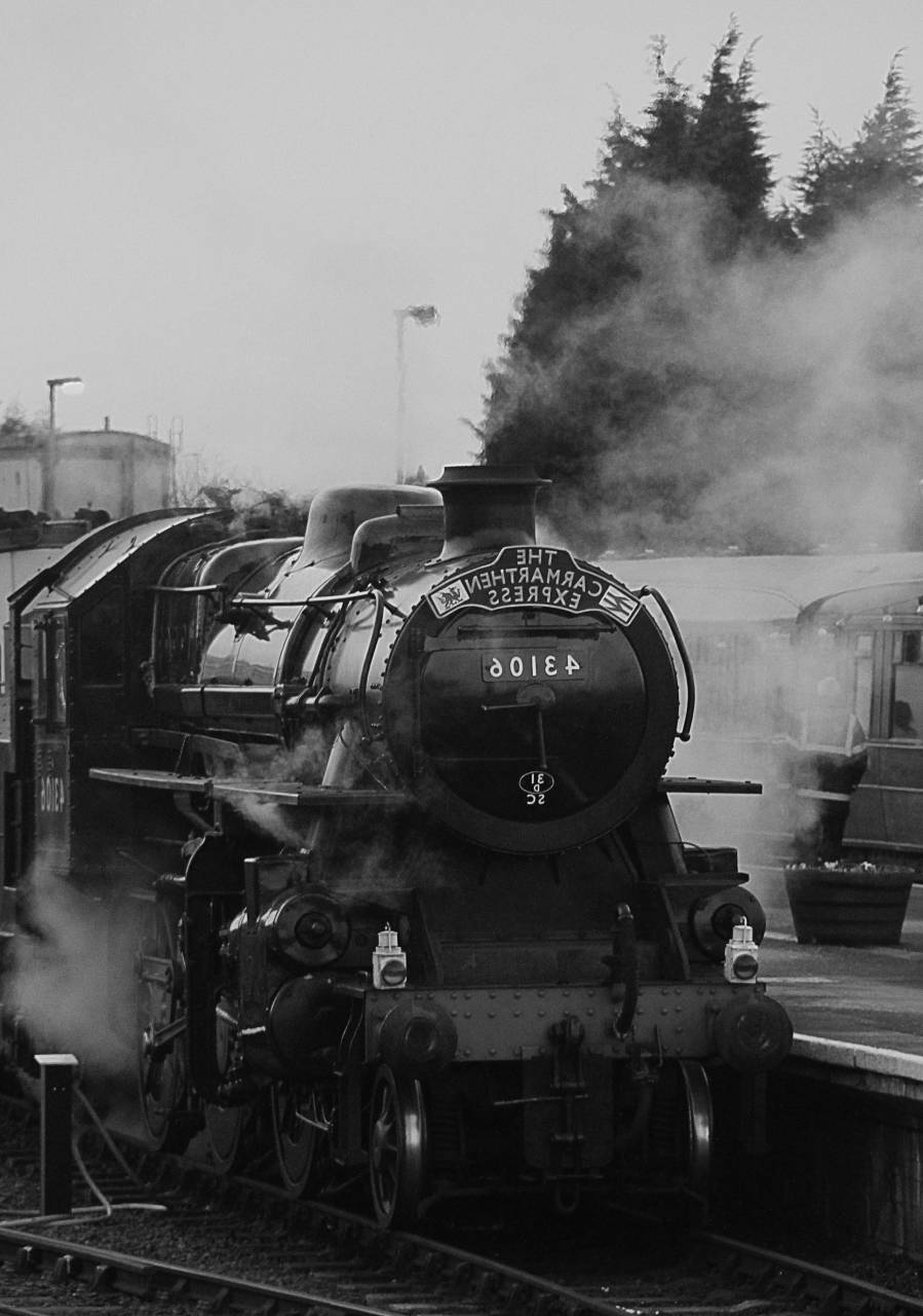 Transporte, tren, carril, express, acero, hierro, humo, pistas, ferrocarriles, plataforma, industrial, blanco y negro, bokeh,