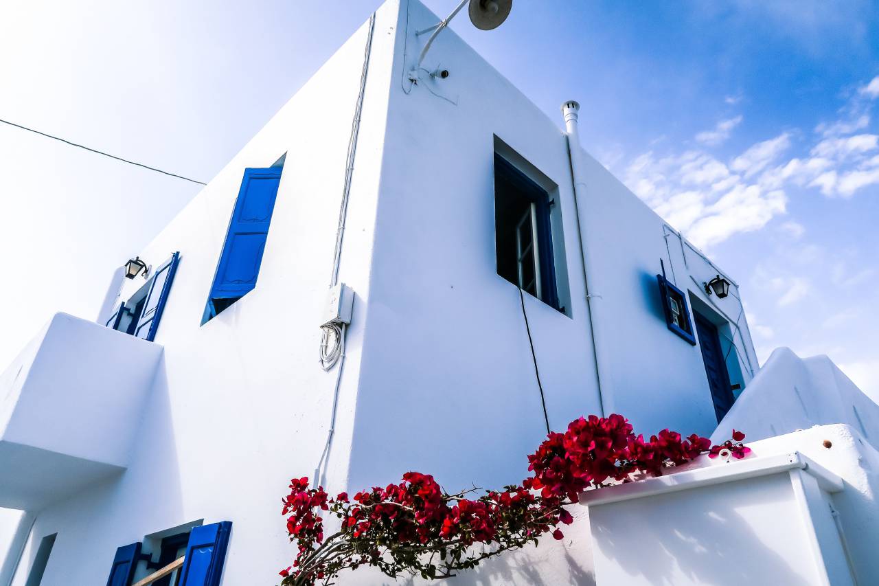 Arquitectura, blanco, edificio, infraestructura, azul, cielo, nube, rojo, Flores, fuera,