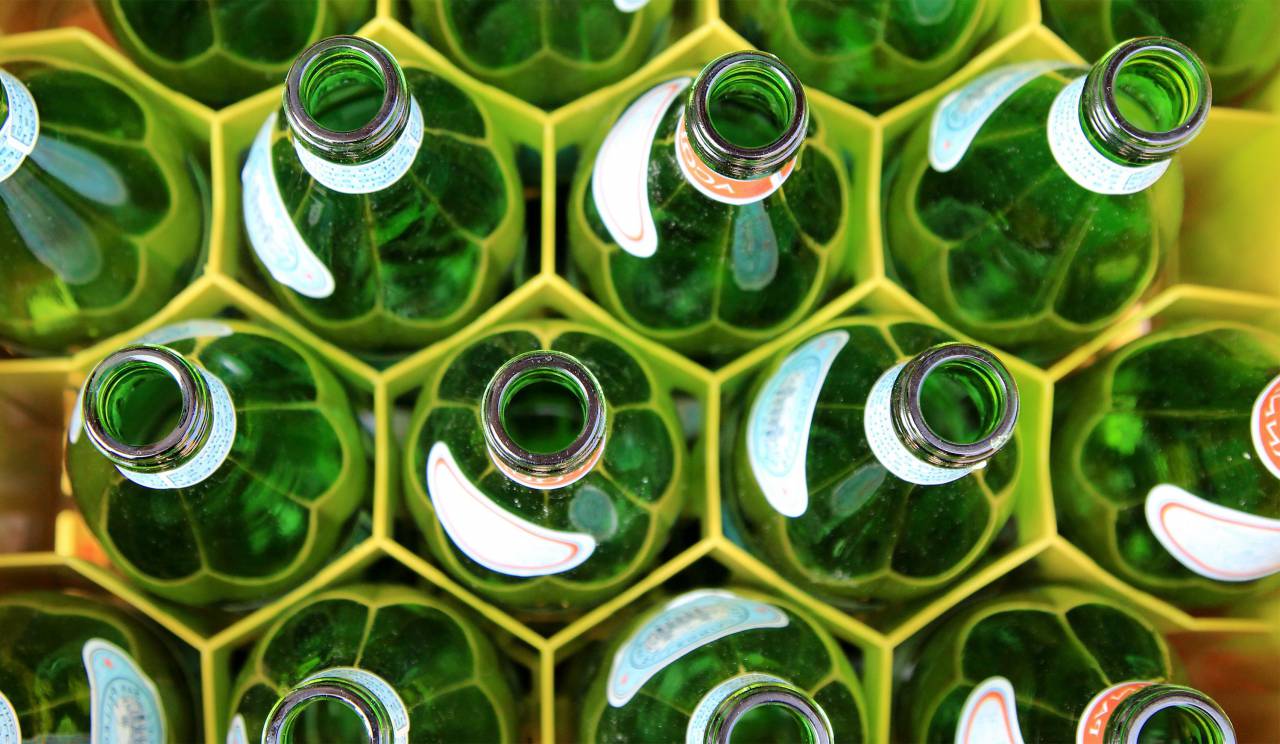 beverage, green, empty, bottle, hole
, 