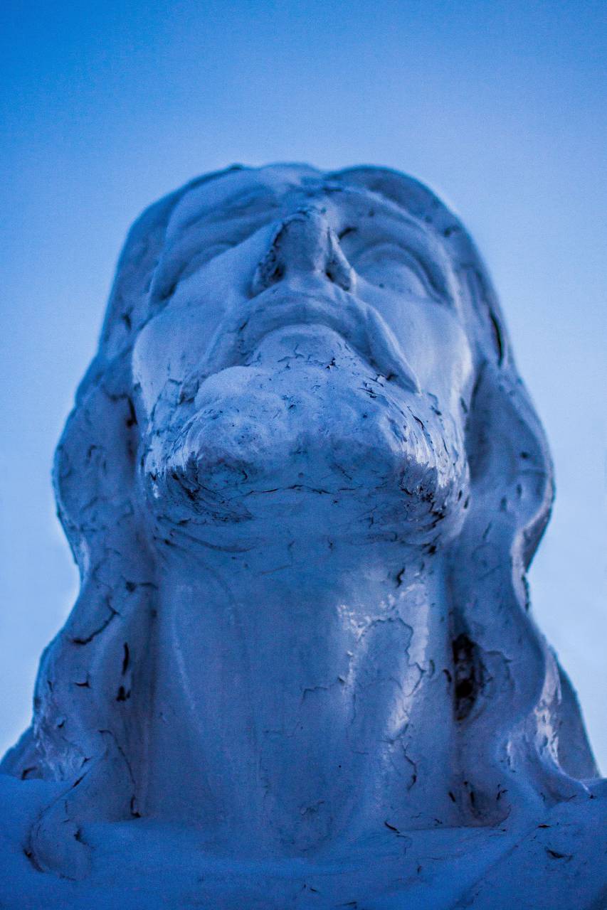 Jesus;christ;statue;head,sculpture,statue,blue,outdoors, 