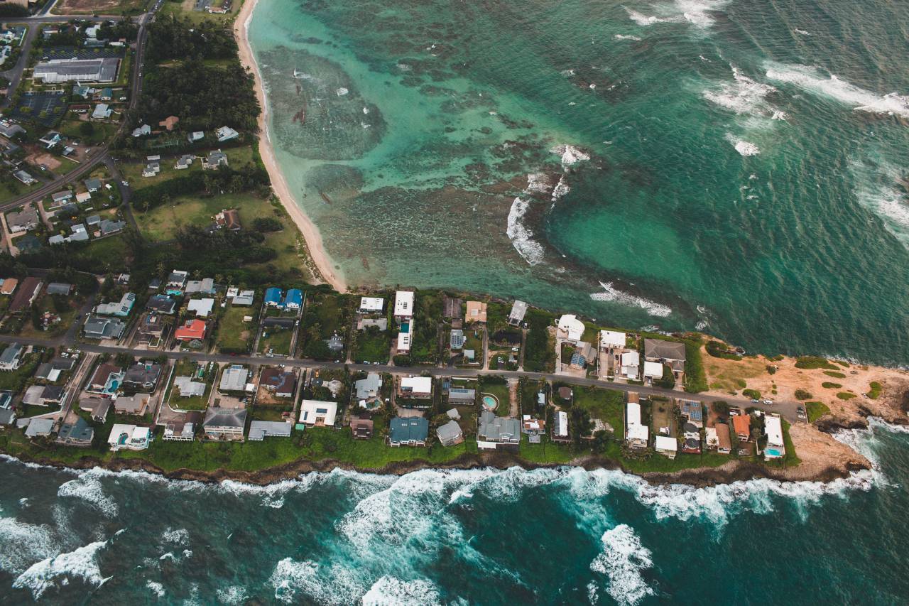 edifícios, estrutura, casas, vila, azul, água, ondas, mar, oceano, água, praia, costa, costa, verão, férias, estrada, viagem, ilha,