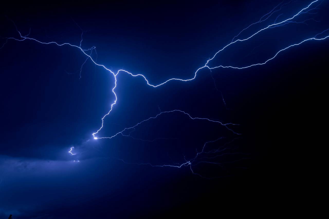 Relámpagos, noche, tormenta, dramático, cielo oscuro, electricidad, potencia, 