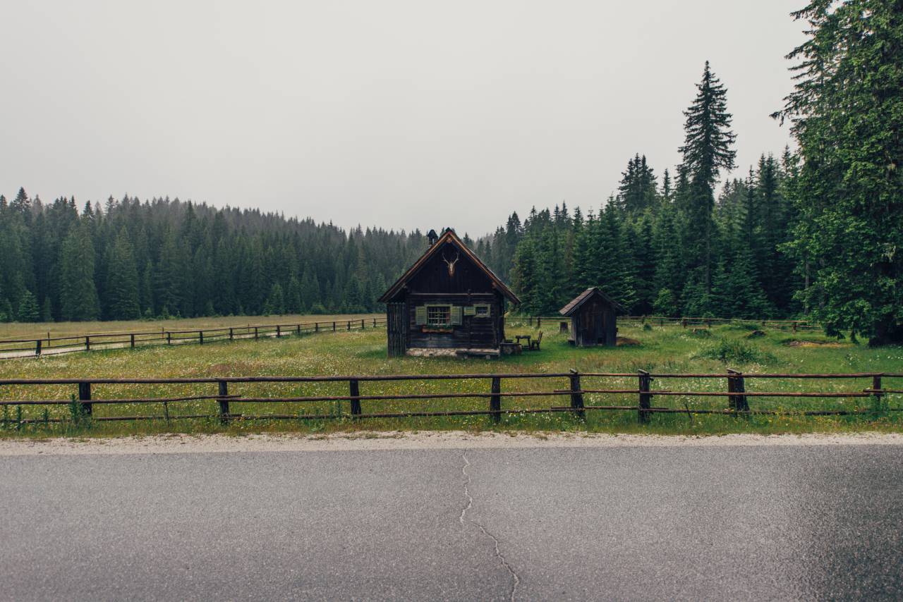 nature, landscape, barn, cabin, house, field, fence, barrier, grass, forest, woods, trees, pine tree, green, woods, road
, 