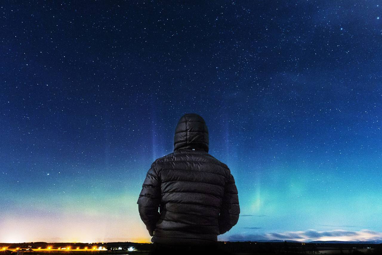 estrellas, galaxia, espacio, astronomía, noche, oscuridad, noche, chico, hombre, gente, aire libre, naturaleza, paisaje,