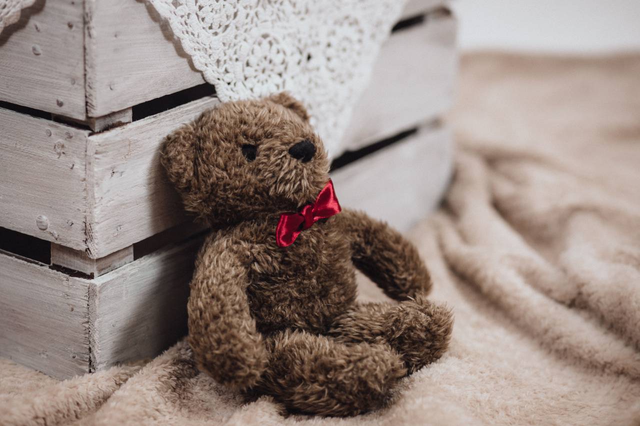 stuff, toy, display, interior, design, blanket, bedroom
, 