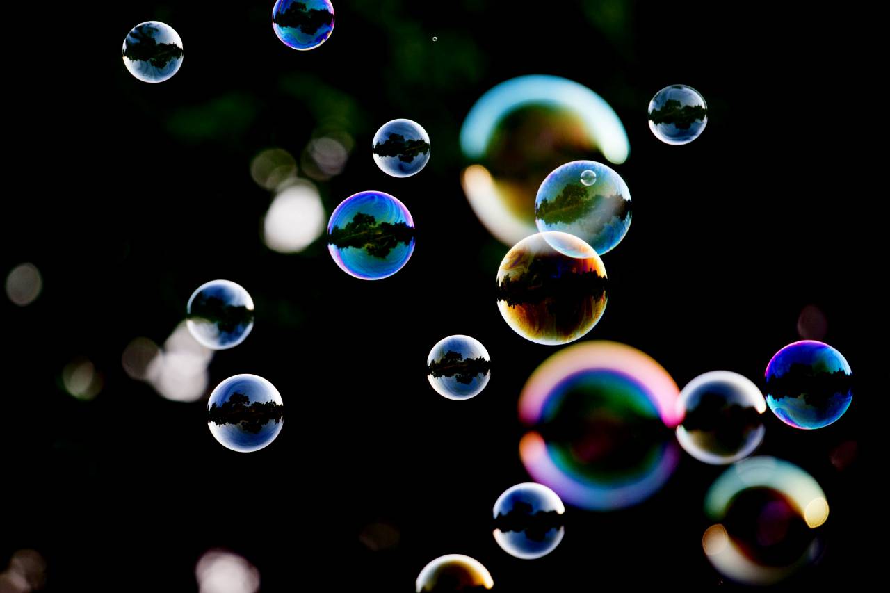Burbujas, fondo negro, burbuja, agua, líquido, transparente, fondo, negro, limpio, mojado, reflexión, resumen, frescura, textura, jabón, primer plano, realista,