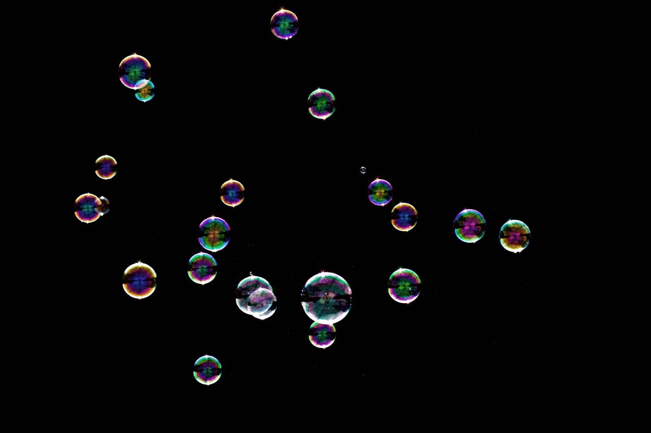 Burbujas, fondo negro, burbuja, agua, líquido, transparente, fondo, negro, limpio, mojado, reflexión, resumen, frescura, textura, jabón, primer plano, realista,