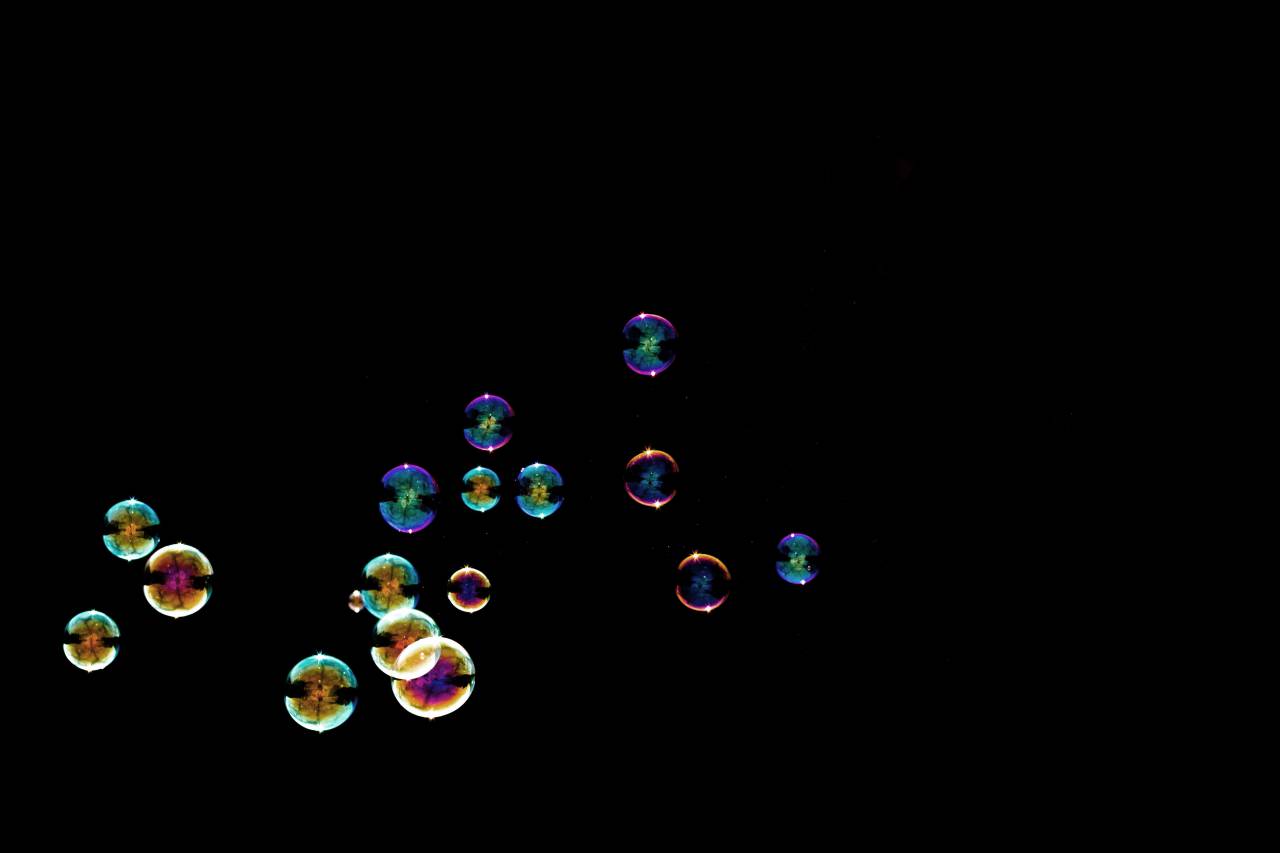 Burbujas, fondo negro, burbuja, agua, líquido, transparente, fondo, negro, limpio, mojado, reflexión, resumen, frescura, textura, jabón, primer plano, realista,