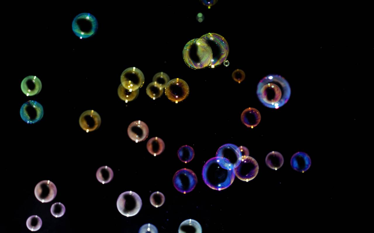 Burbujas, fondo negro, burbuja, agua, líquido, transparente, fondo, negro, limpio, mojado, reflexión, resumen, frescura, textura, jabón, primer plano, realista,