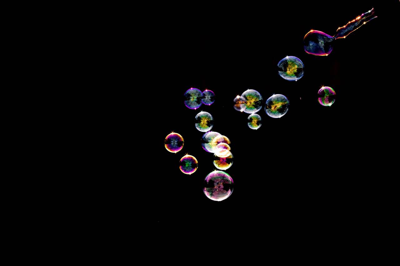 Burbujas, fondo negro, burbuja, agua, líquido, transparente, fondo, negro, limpio, mojado, reflexión, resumen, frescura, textura, jabón, primer plano, realista,
