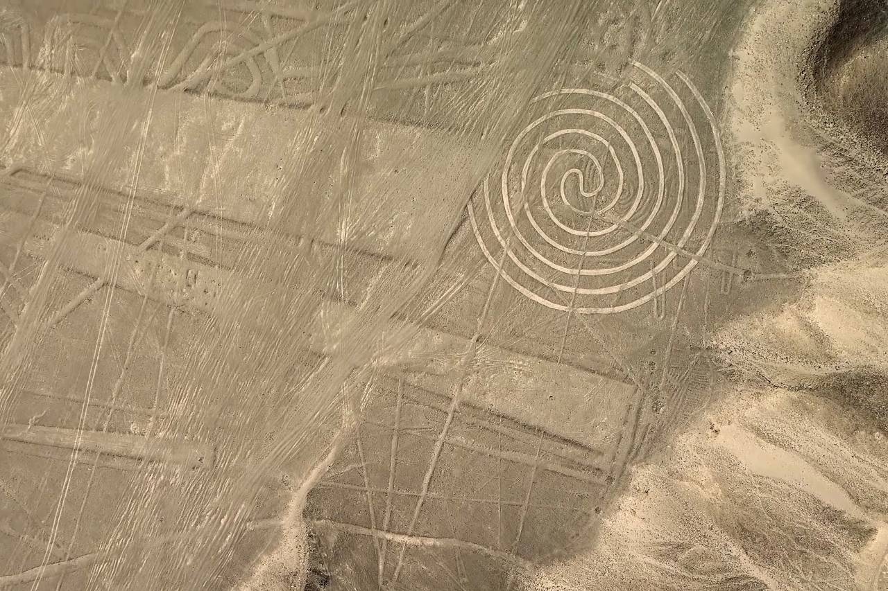 travel, peru, tourism, nazca, ancient, flight, aerial, landmark, landscape, view, mystery, desert, nature, nasca, destination, culture, lines, america, inca, design, geoglyphs, artistic, south, outdoor, arid, heritage, sand, scenery, mysterious, tour, famous, plane, scenic, line, animal, bird, airplane, peruvian, historic, monument, figures, old, abstract, natural, majestic, hummingbird, pampas, geoglyph, art, plateau, 