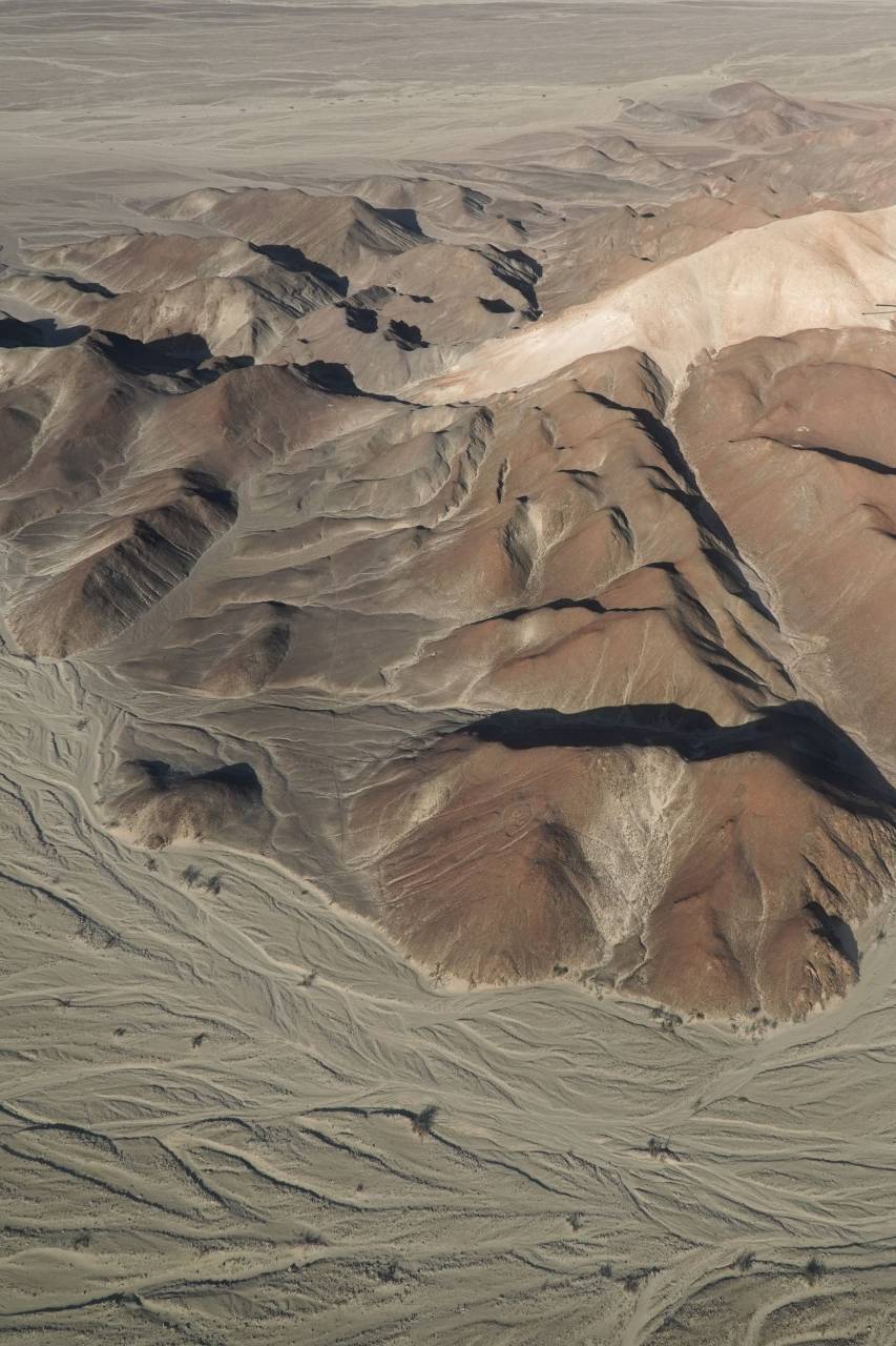 viajar, perú, turismo, nazca, antiguo, vuelo, aéreo, punto de referencia, paisaje, ver, misterio, desierto, naturaleza, nasca, destino, cultura, líneas, america, inca, diseño, geoglifos, artístico, sur, al aire libre, árido, patrimonio, arena, paisaje, misterioso, gira, famoso, avión, escénico, línea, animal, pájaro, avión, peruano, histórico, monumento, figuras, antiguo, abstracto, natural, majestuoso, colibrí, pampas, geoglifo, arte, meseta,