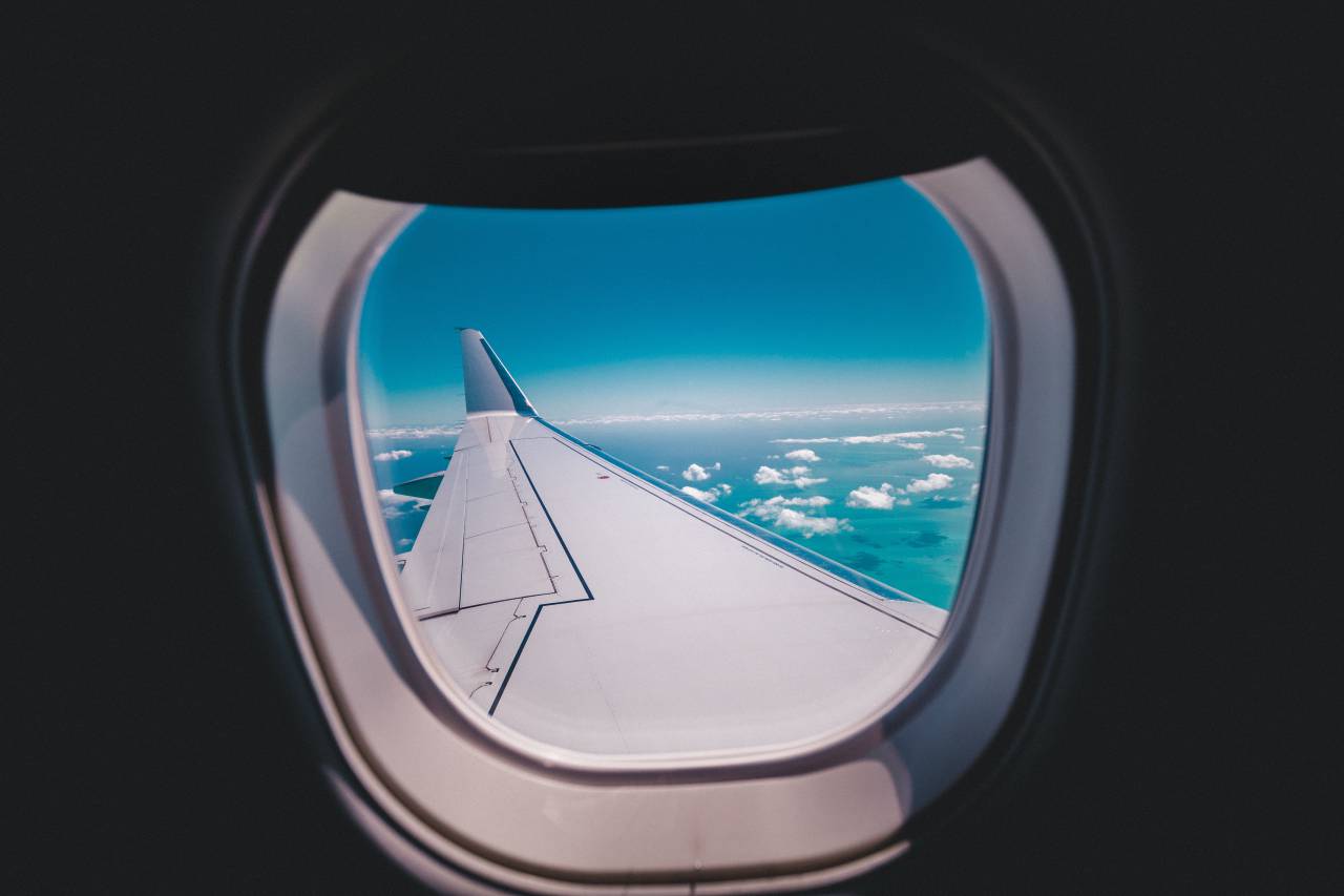 Avión, viaje, aventura, avión, ventana, viaje, transporte, vehículo, nubes, cielo,