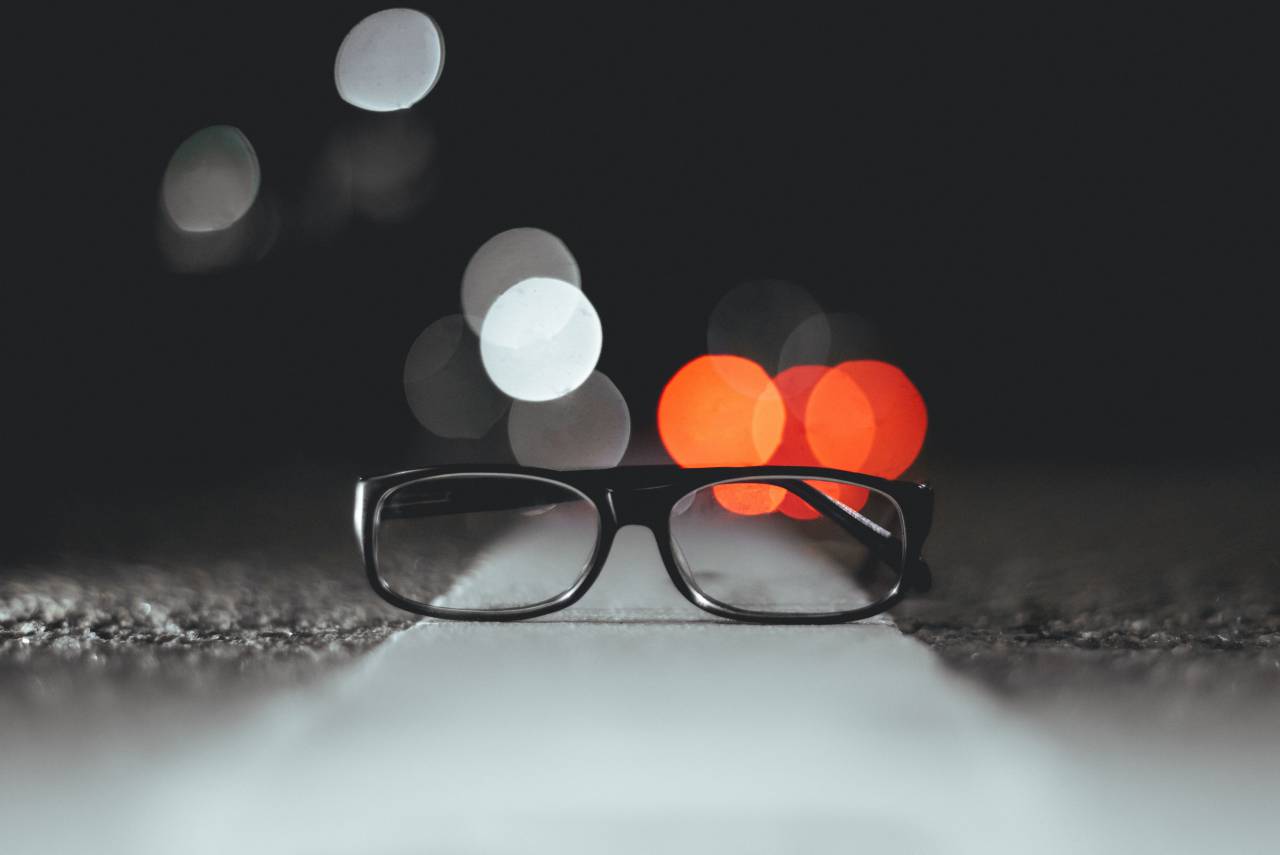 eyeglasses, frame, lens, bokeh, light, dark, night, floor
, 