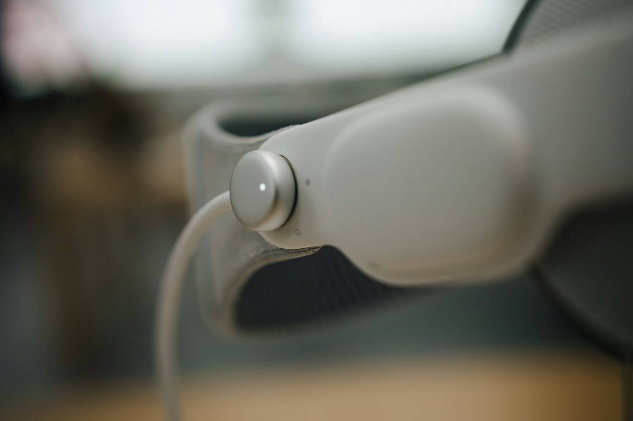 Apple Vision, Pro, Glasses, Augmented Reality, Wearable Tech, Innovation, Smart Eyewear, Futuristic, Technology, Design, Fashion, AR Glasses, High-Tech, Digital Integration, Cutting-Edge, Style, Functionality, Seamless Experience, Advanced Optics, User Interface, Connectivity, Mobility, Apple Ecosystem, Precision Engineering, Enhanced Reality, Next-Generation, Tech Wearables, Performance, Revolutionary, VR, 