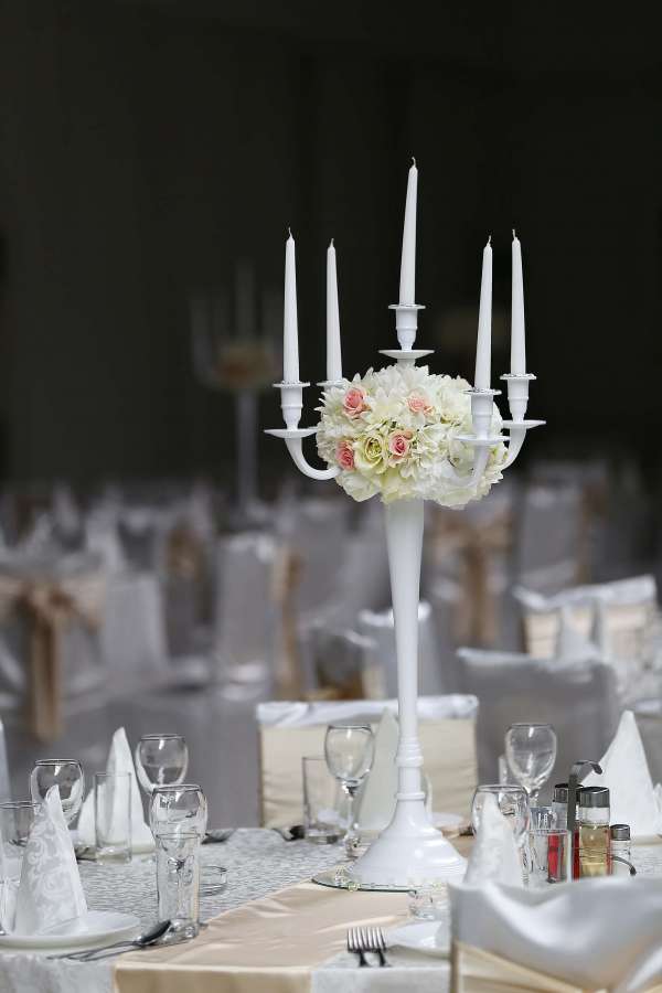 white, tall, candlestick, hotel, bouquet 