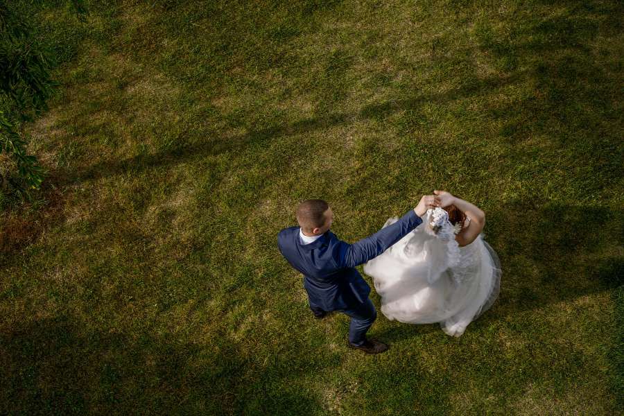 baile de vals, baile, novia, novio, césped