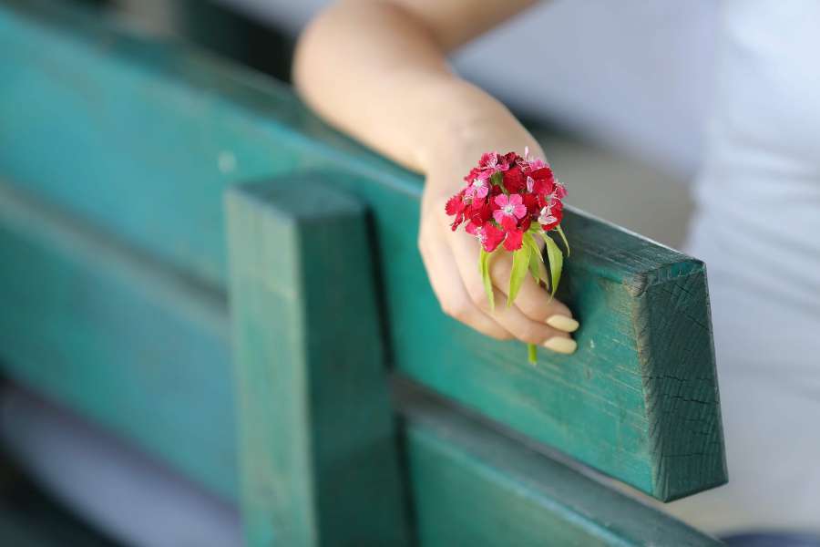 mano, flores, banco, manicura, brazo