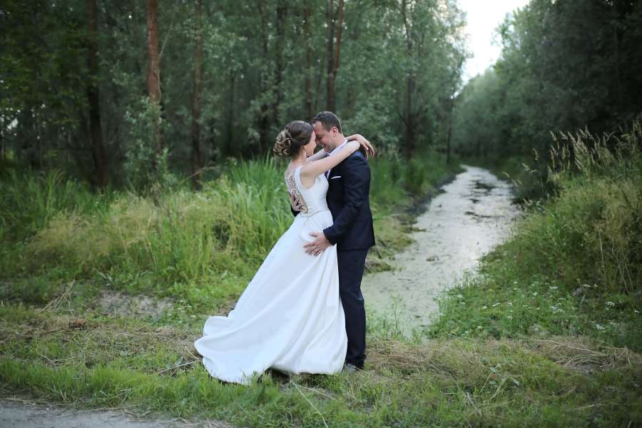 just married, bride, groom, swamp 