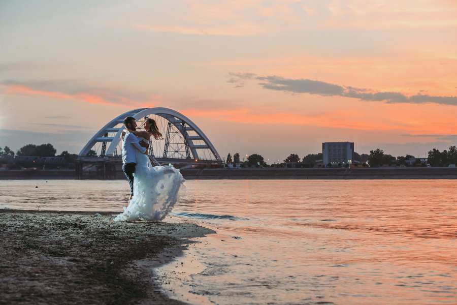 bride, groom, bridge, hugging, newlyweds 