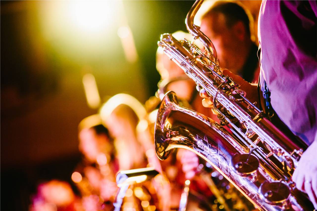 band, music, musical instruments, saxophones, horns, concert, show, entertainment, musicians
, 