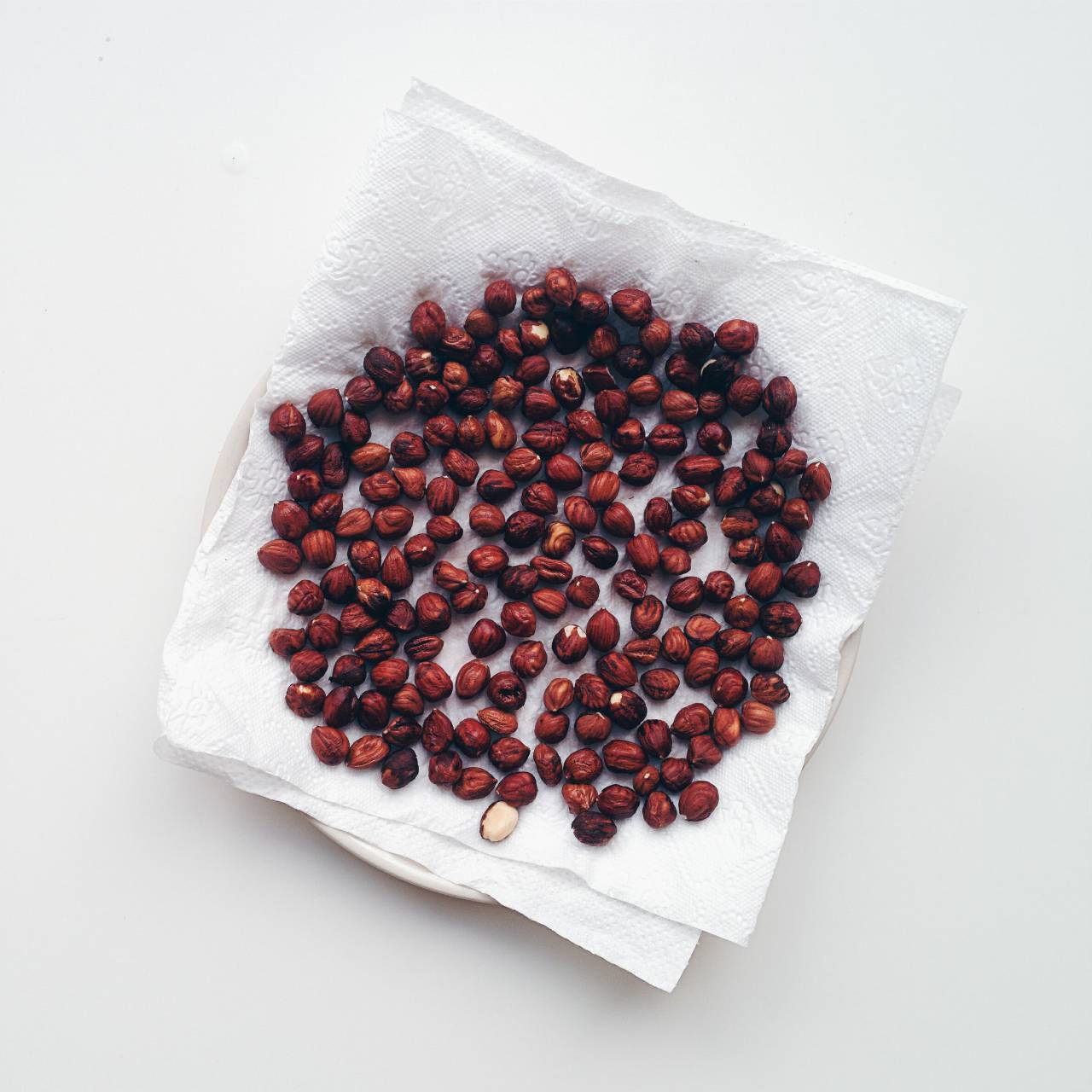 hazelnuts, food, drying, roasted, paper towel, snack
, 