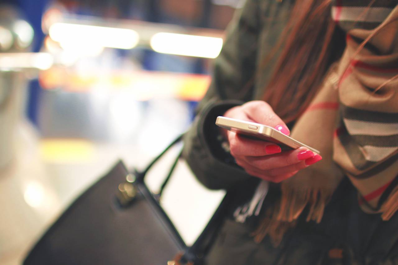 iphone, celular, tecnologia, mensagens de texto,