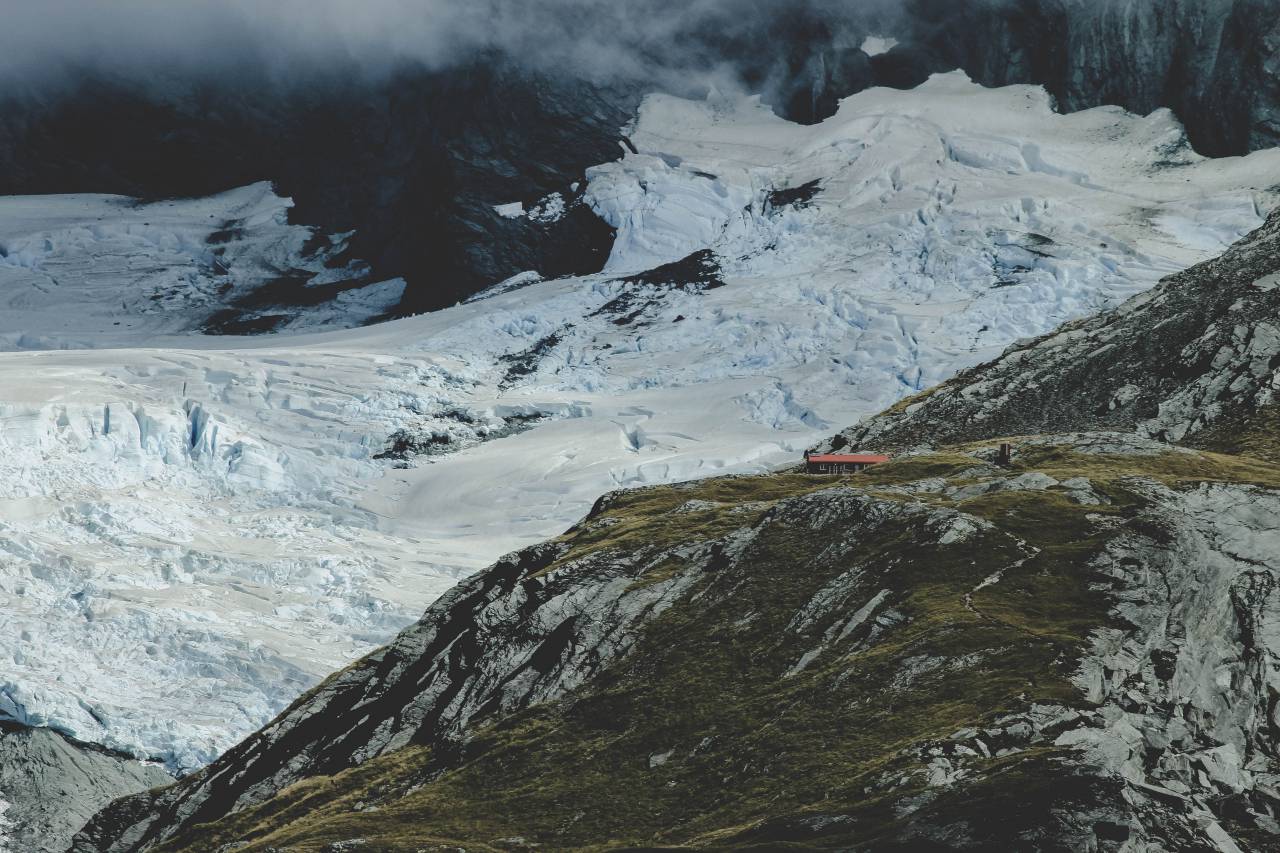 Montaña, Highland, nube, cielo, cumbre, Ridge, paisaje, naturaleza, valle, rocas, nieve, invierno,
