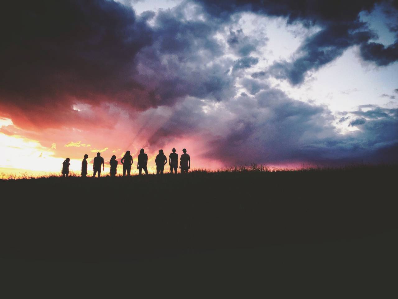 montaña, tierras altas, oscuro, nube, cielo, puesta de sol, pico, paisaje, naturaleza, valle, gente, viajes, amigos, enlace, familia, silueta,