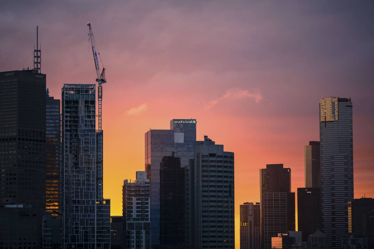 Arquitectura, edificio, infraestructura, estructura, establecimiento, apartamento, ventanas, condominio, hotel, nubes, cielo, puesta de sol, urbano, ciudad, construcción,