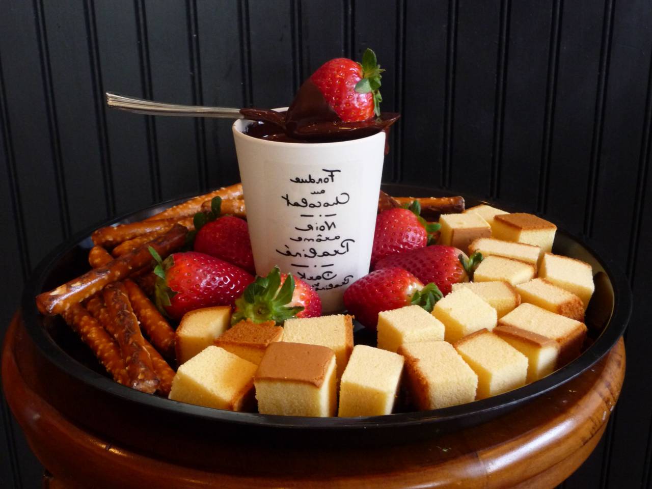 food, strawberry, fruit, dessert, sweets, cake, bread, chocolate, syrup, spoon, cup
, 