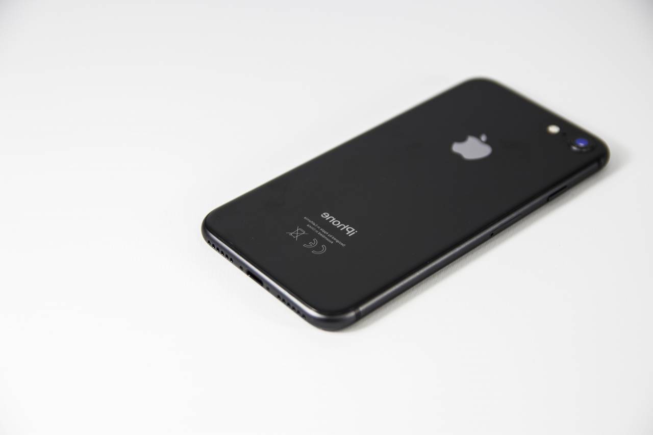 iphone, 8, ios, black, mobile, device, technology, minimal, white, background, wallpaper, hd, hd wallpaper
, 