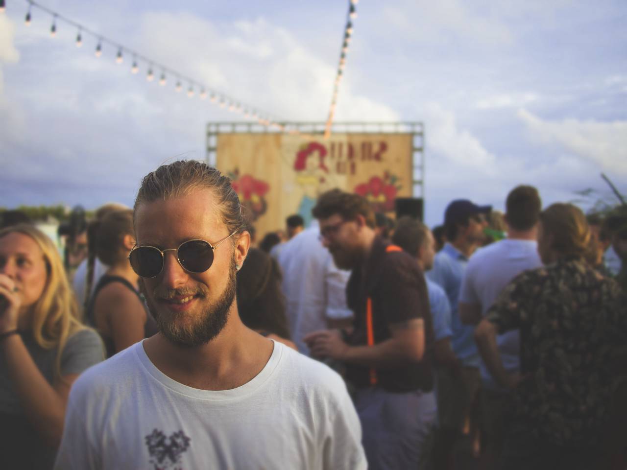 people, men, man, woman, lady, happy, smile, stage, lights, bulbs, clouds, sky, bottle, liquor, drinking
, 