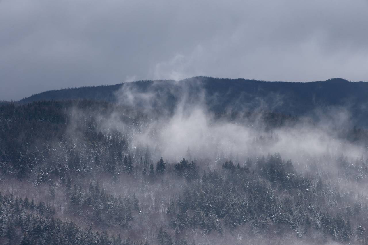 invierno, montaña, paisaje, nieve, nubes, clima, naturaleza, escénico, ver, frío, cielo, clima, al aire libre, niebla, árboles, bosque, niebla,