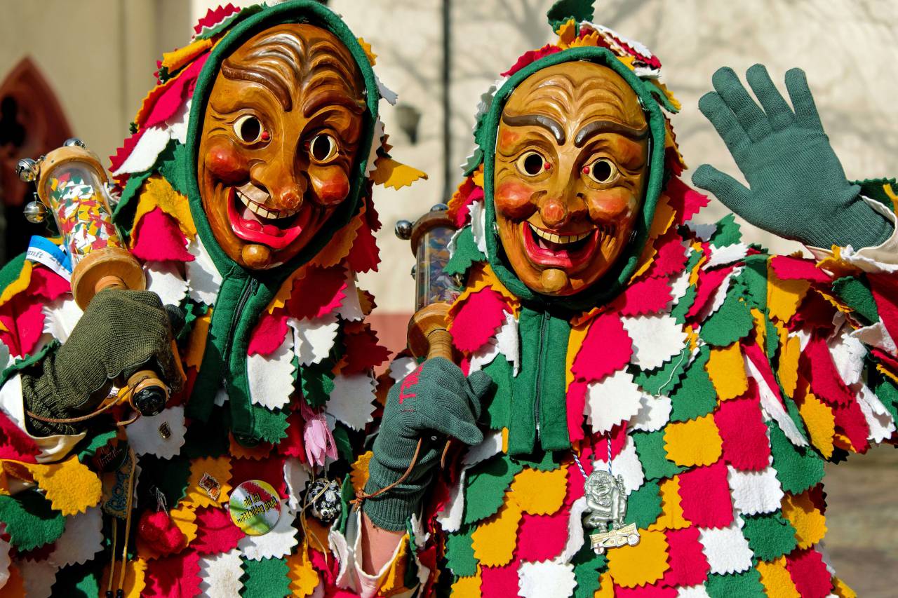 party, carnival, happy, celebration, holiday, festive, celebrate, fun, colorful, festival, background, decoration, joy, event, greeting, design, happiness, new, woman, decor, girl, brazil, funny, fiesta, costume, young, fashion, lifestyle, people, brazilian, culture, celebrating, authentic, makeup, clothes, 
