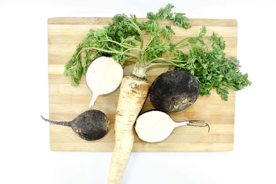 kitchen table, parsley, radish, vegetable 