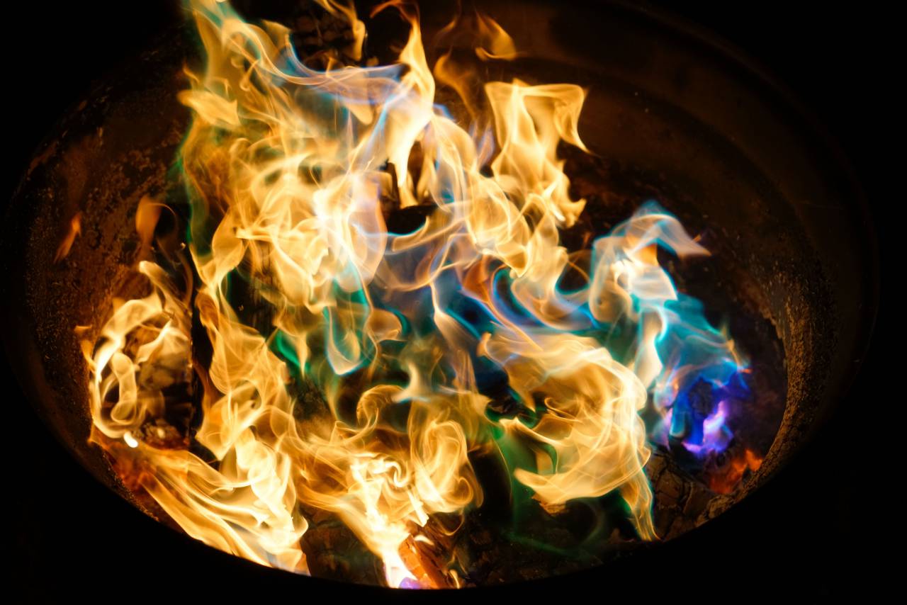 bright, background, light, black, fire, fireball, explosion, abstract, flame, orange, star, glowing, power, design, night, energy, effect, glow, dark, beautiful, spark, red, burn, hot, colorful, flare, element, fireballs, blazing, yellow, shape, heat, burst, danger, explode, pyrotechnics, 4k, 