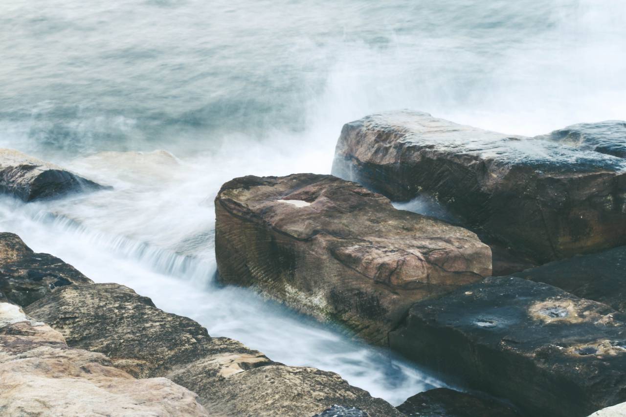 Océano, rocas, olas, mar, costa, orilla, naturaleza, al aire libre, salpicaduras, agua, mojado, medio ambiente,