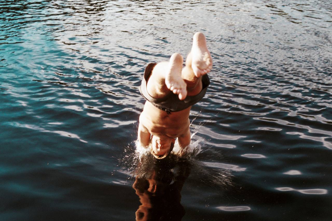 people, man, dive, swim, water, ocean, sea, jump, happy, fun
, 