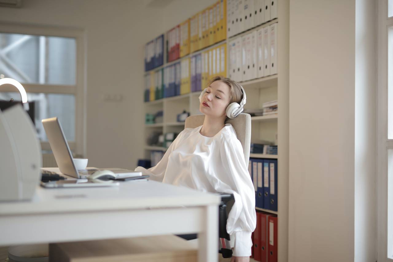 Woman, Asleep, Desk, Working, Resting, Sleepy, Tired, Office, Overworked, Exhausted, Relaxed, Head, Slumped, Workspace, Nap, 