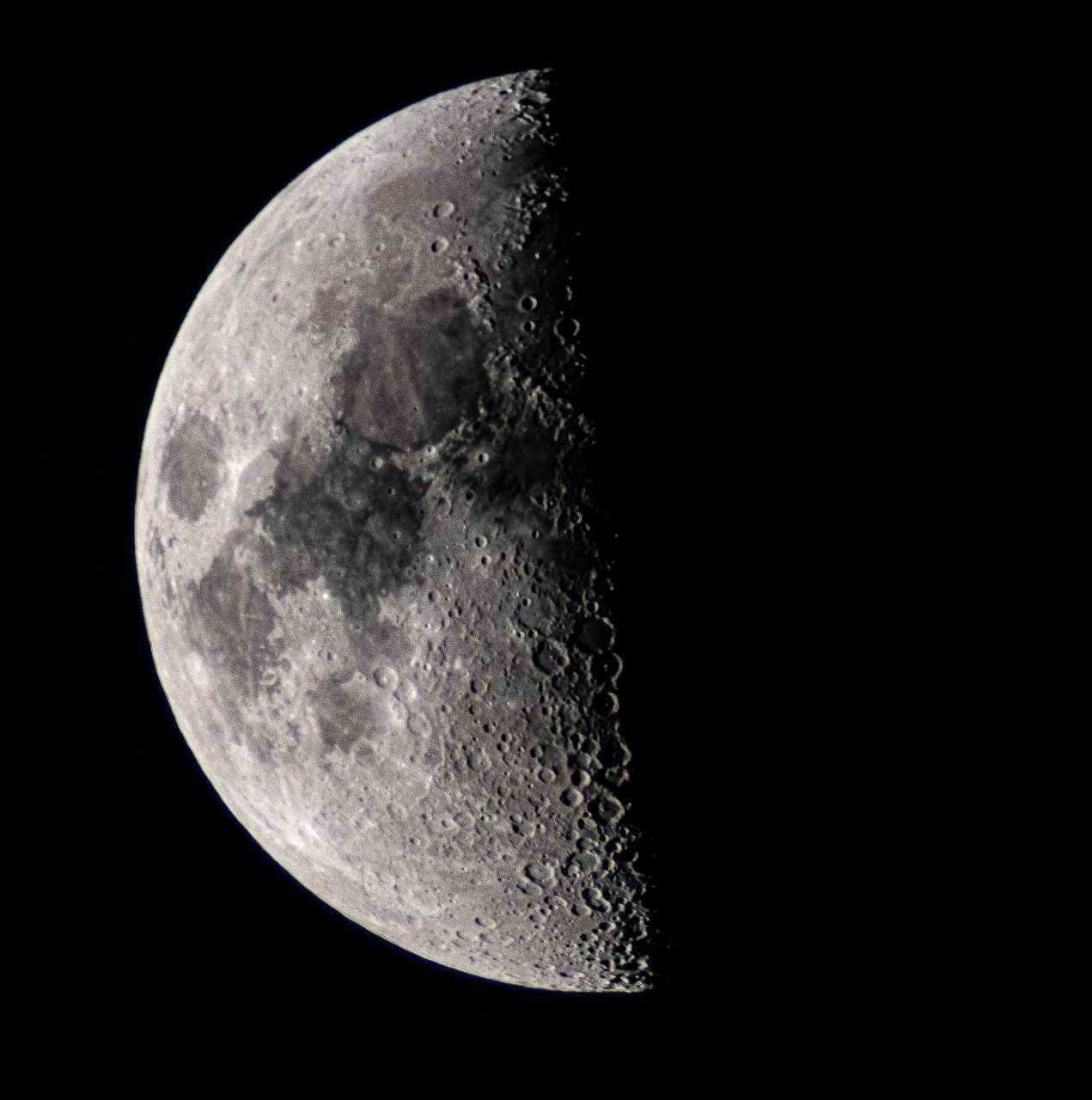 luna,noche,astronomía,naturaleza,luz de la luna,espacio,ciencia,planeta,primer plano,oscuridad,fondos,superficie lunar,satélite,galaxia,vía láctea,telescopio astronómico,